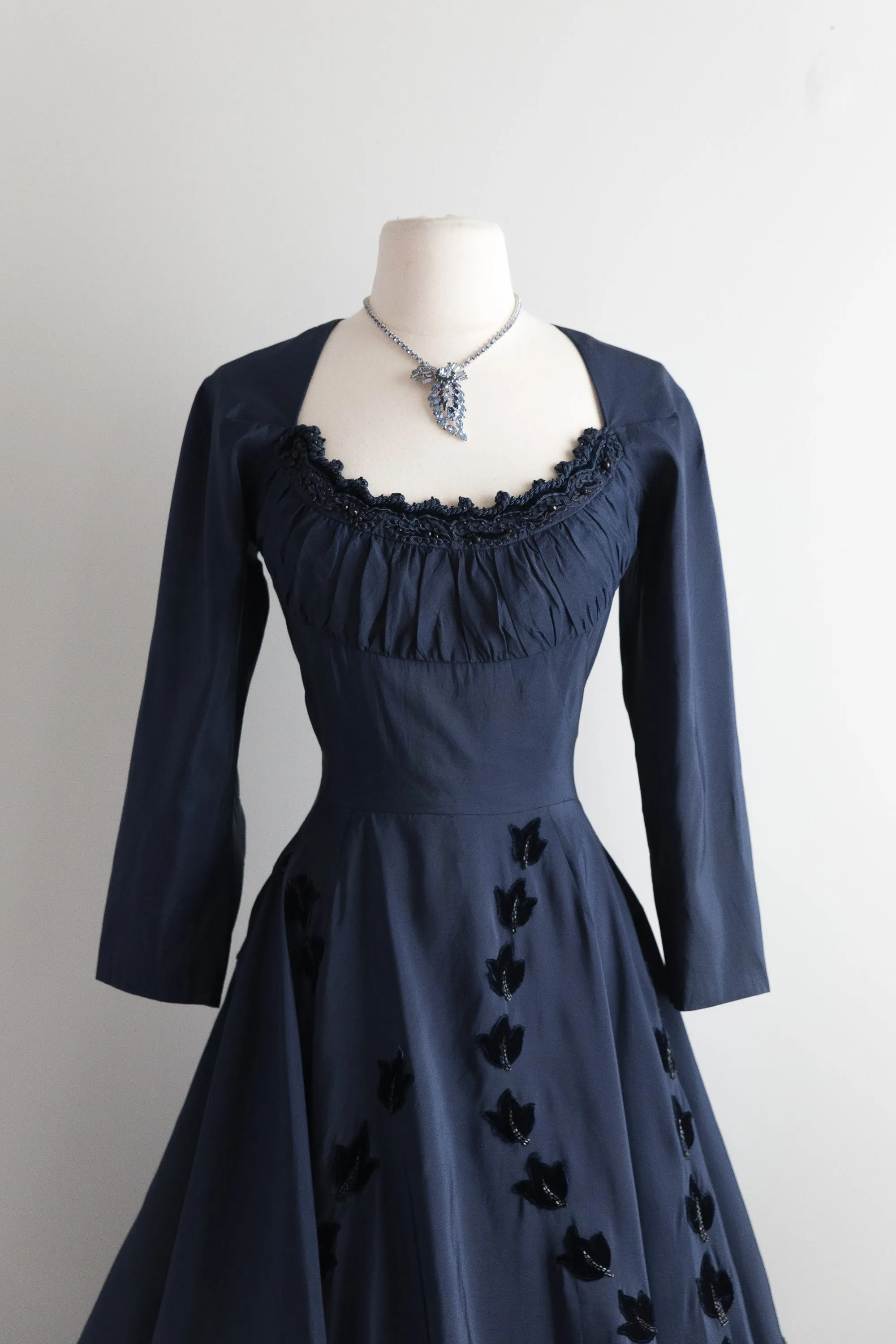 1940’s Salon de Couture Navy Blue Velvet Applique Gown / Waist 26