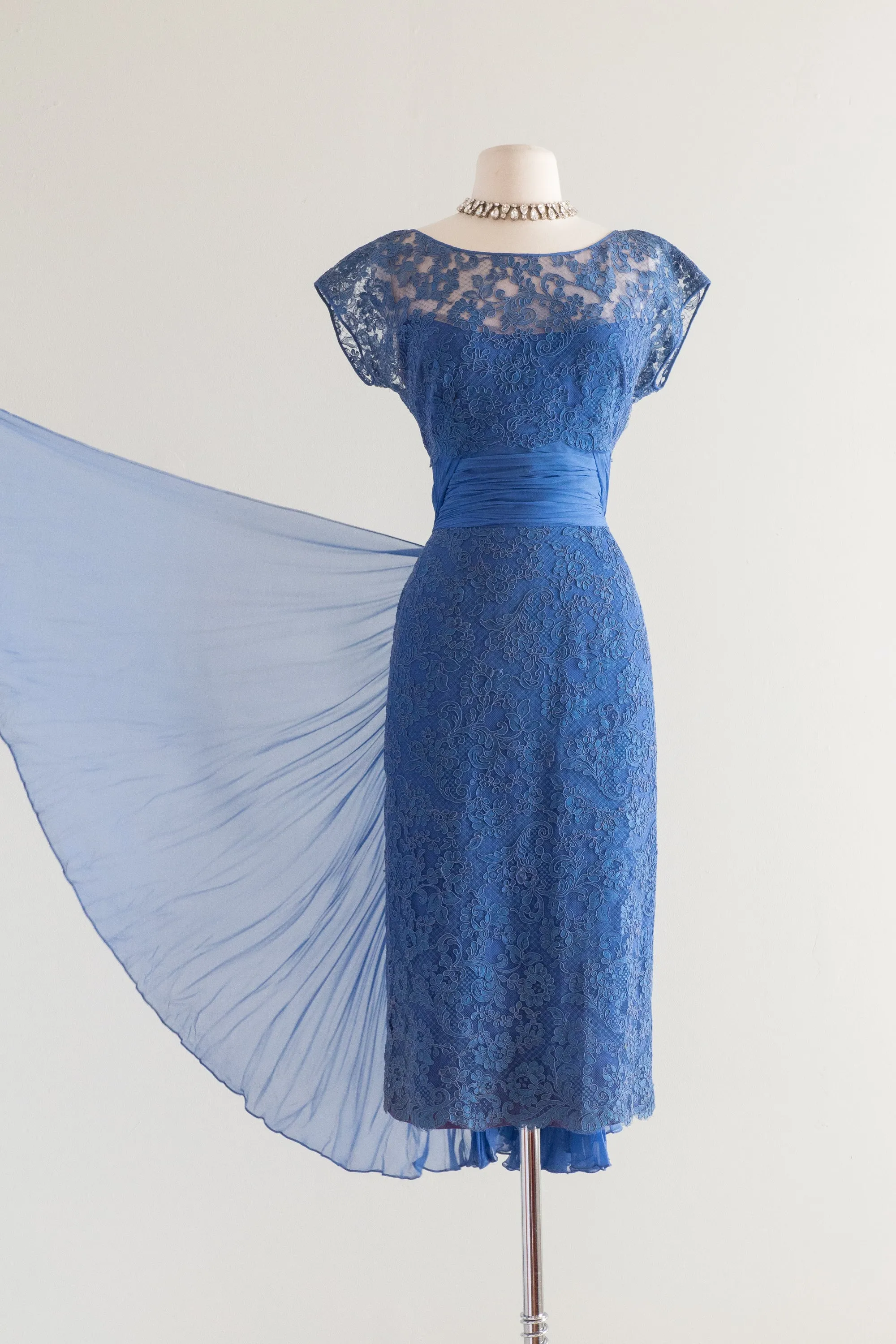 1950's Fine French Lace Cocktail Dress in Cobalt Blue By Gothe' / Waist 28