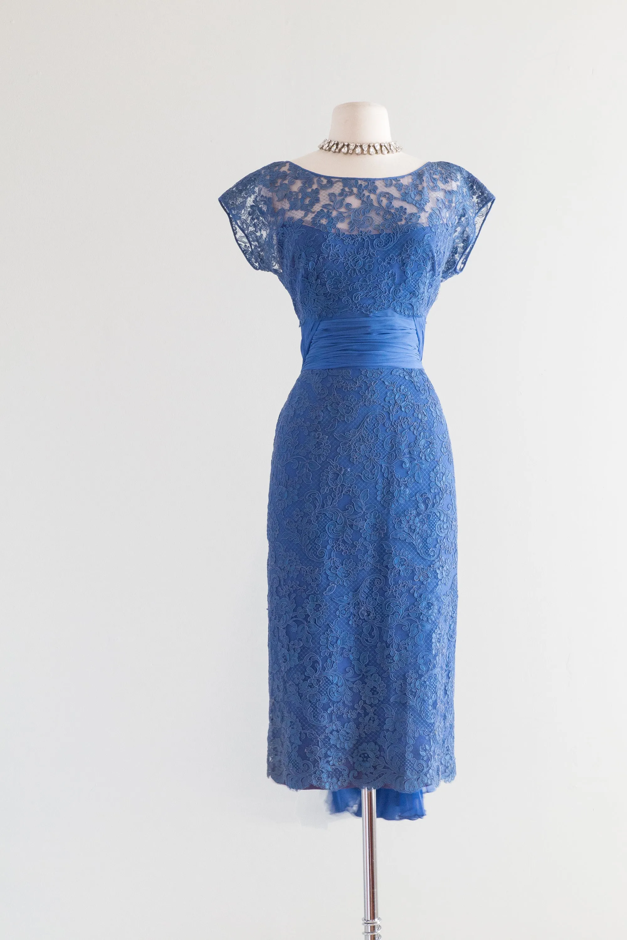 1950's Fine French Lace Cocktail Dress in Cobalt Blue By Gothe' / Waist 28