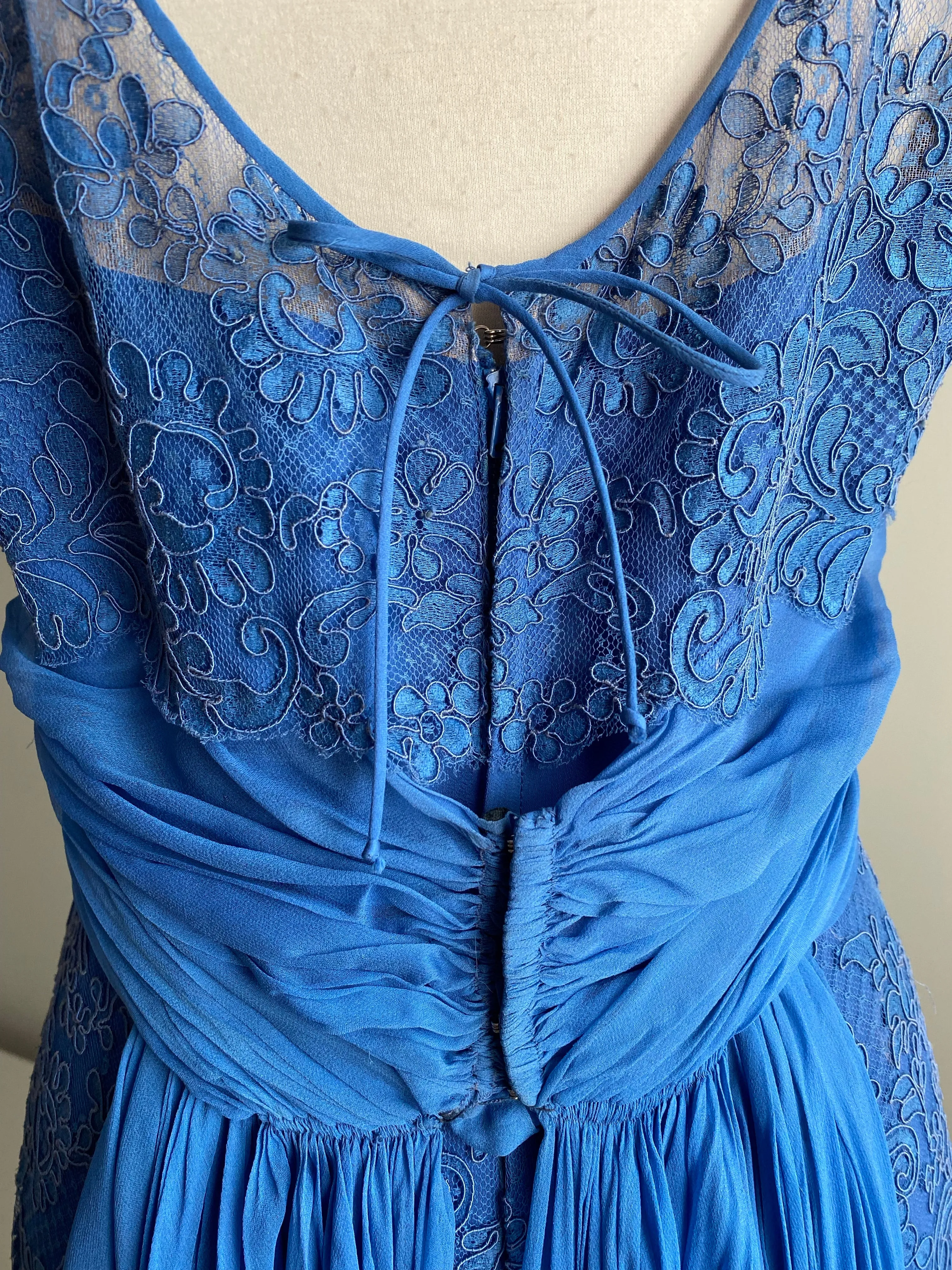 1950's Fine French Lace Cocktail Dress in Cobalt Blue By Gothe' / Waist 28