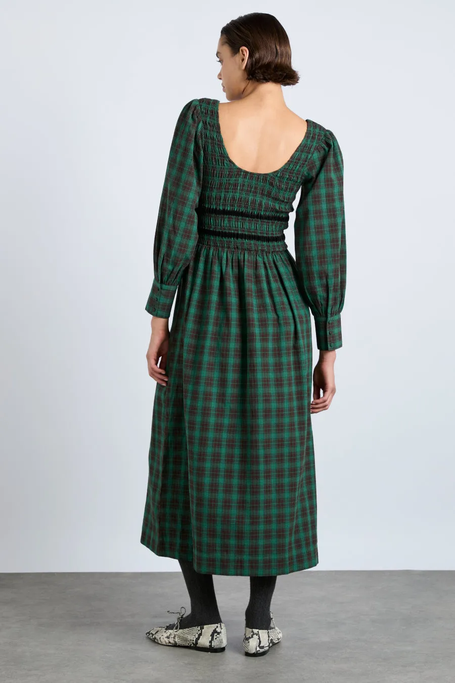 elle shirred midi dress - green check