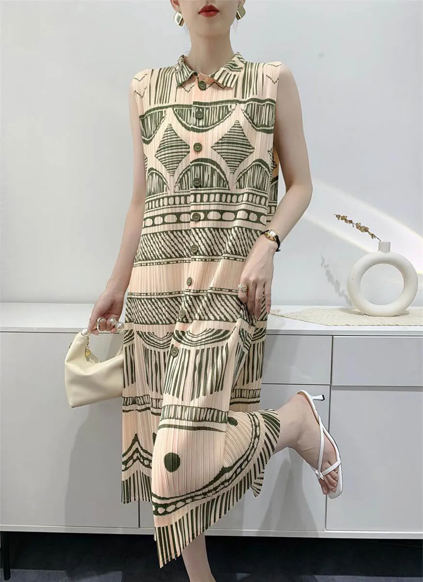 O240001 Printed Pleats Shirt Dress *Beige