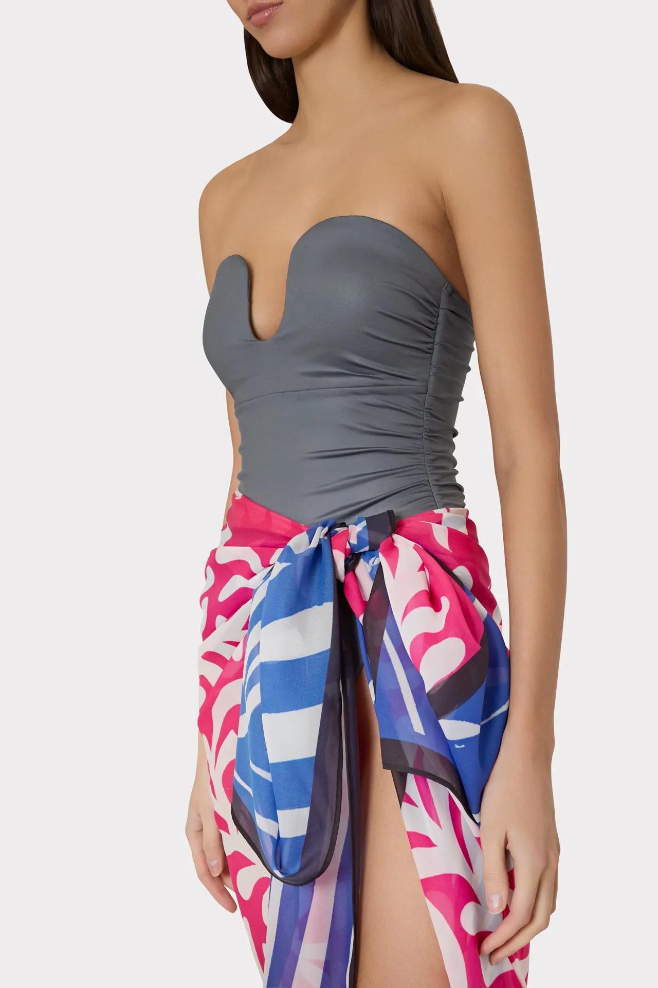 Stylish Zebra Print Spanish Vine Sarong